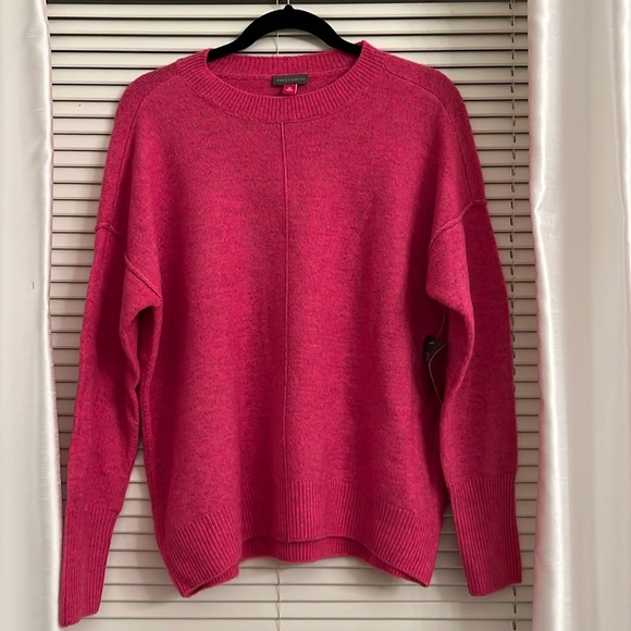 Vince Camuto Sweaters - Vince Camuto Women's Medium Long Sleeve Crewneck Hot Pink Soft Pullover Sweater